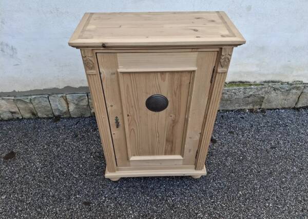 STAROŽITNÁ ZDOBENÁ POTRAVINKA PO RENOVACI - Image 3
