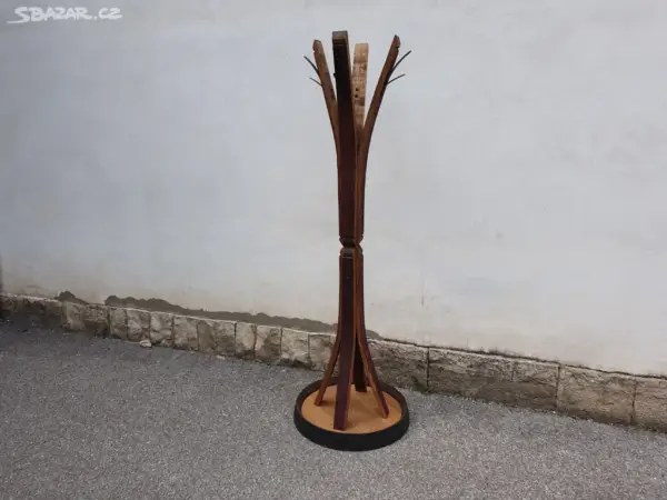 NÁDHERNÝ ZAJÍMAVÝ VĚŠÁK ZE STARÉHO SUDU